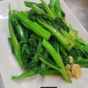 Seasonal Vegetables 蒜蓉 / 薑汁時菜 (菜心 / 芥蘭 / 白菜)